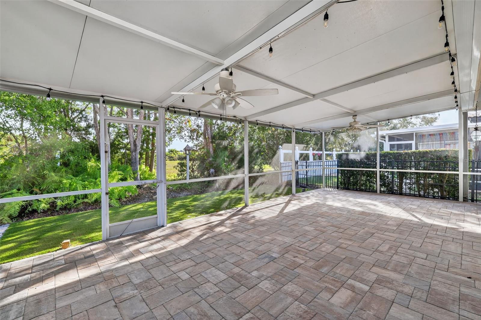 MT DORA COUNTRY CLUB MT DORA PH 02-7 - Residential Lease