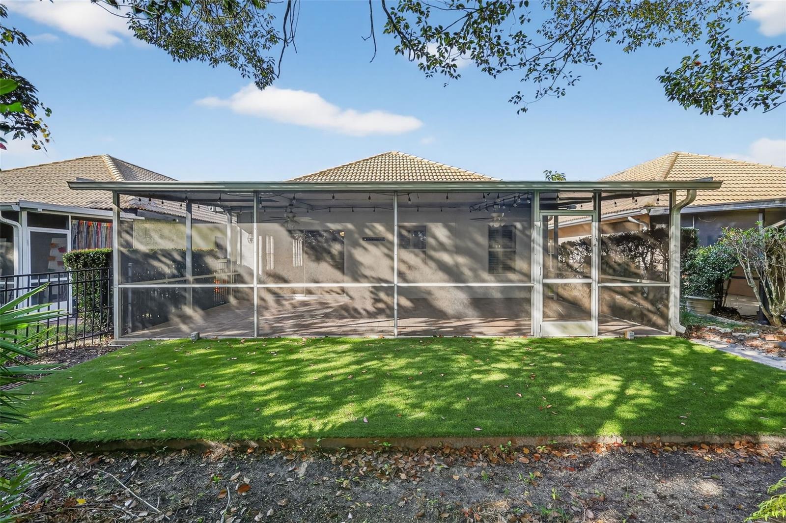 MT DORA COUNTRY CLUB MT DORA PH 02-7 - Residential Lease