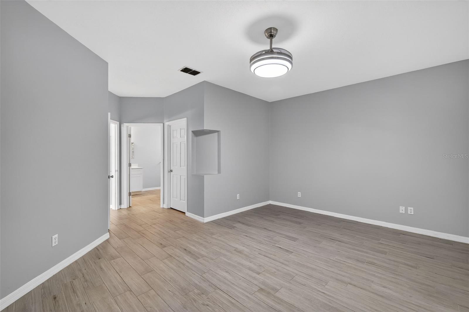 MT DORA COUNTRY CLUB MT DORA PH 02-7 - Residential Lease