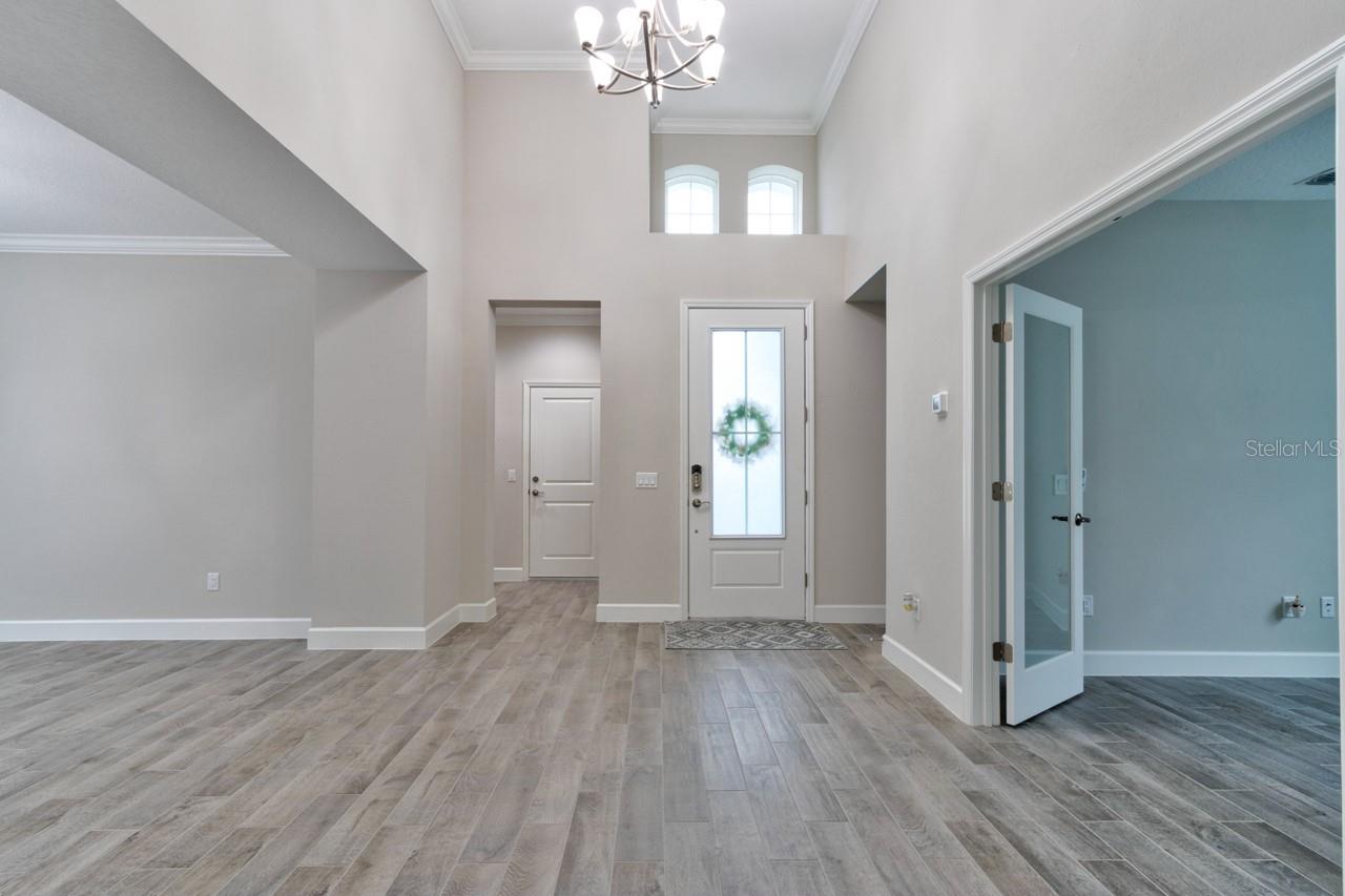 1068 SEA SHELL COURT