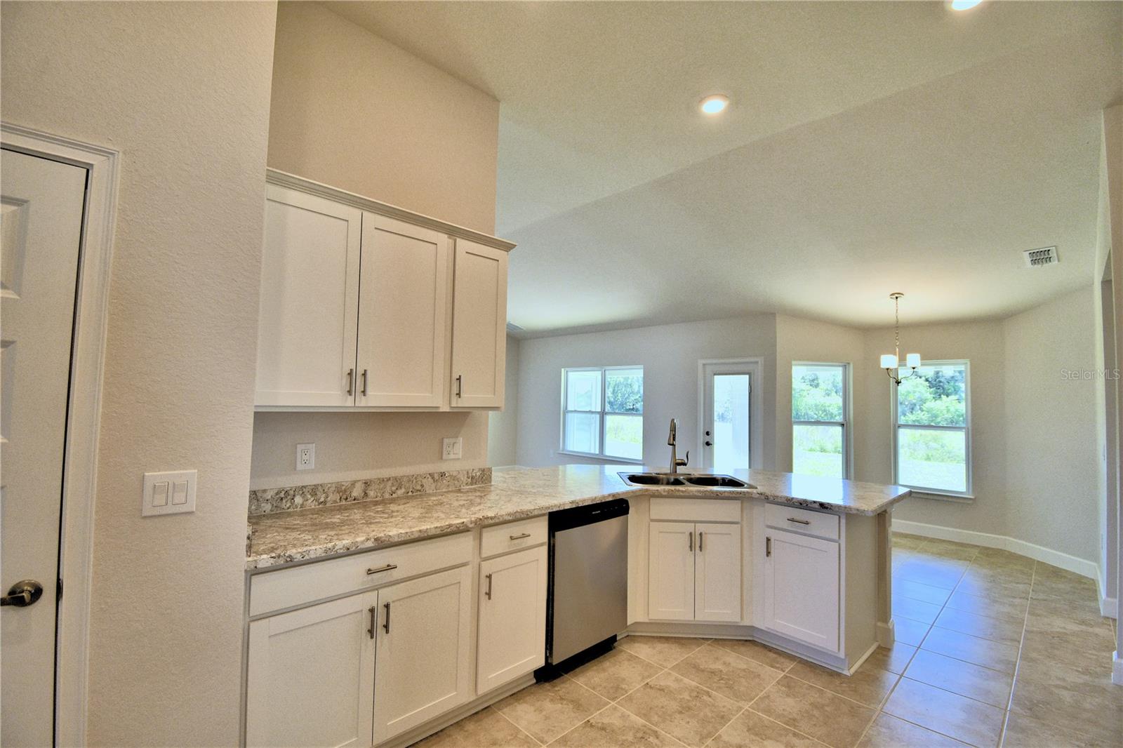 HICKORY RIDGE ESTATES - Residential