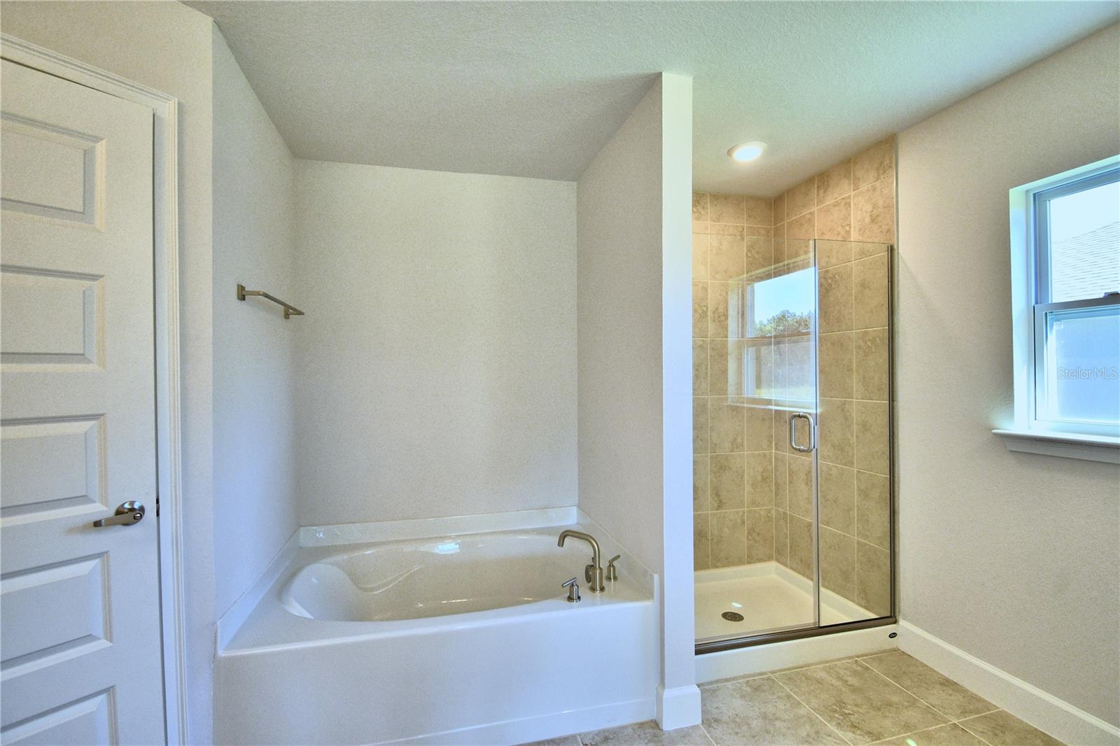 HICKORY RIDGE ESTATES - Residential