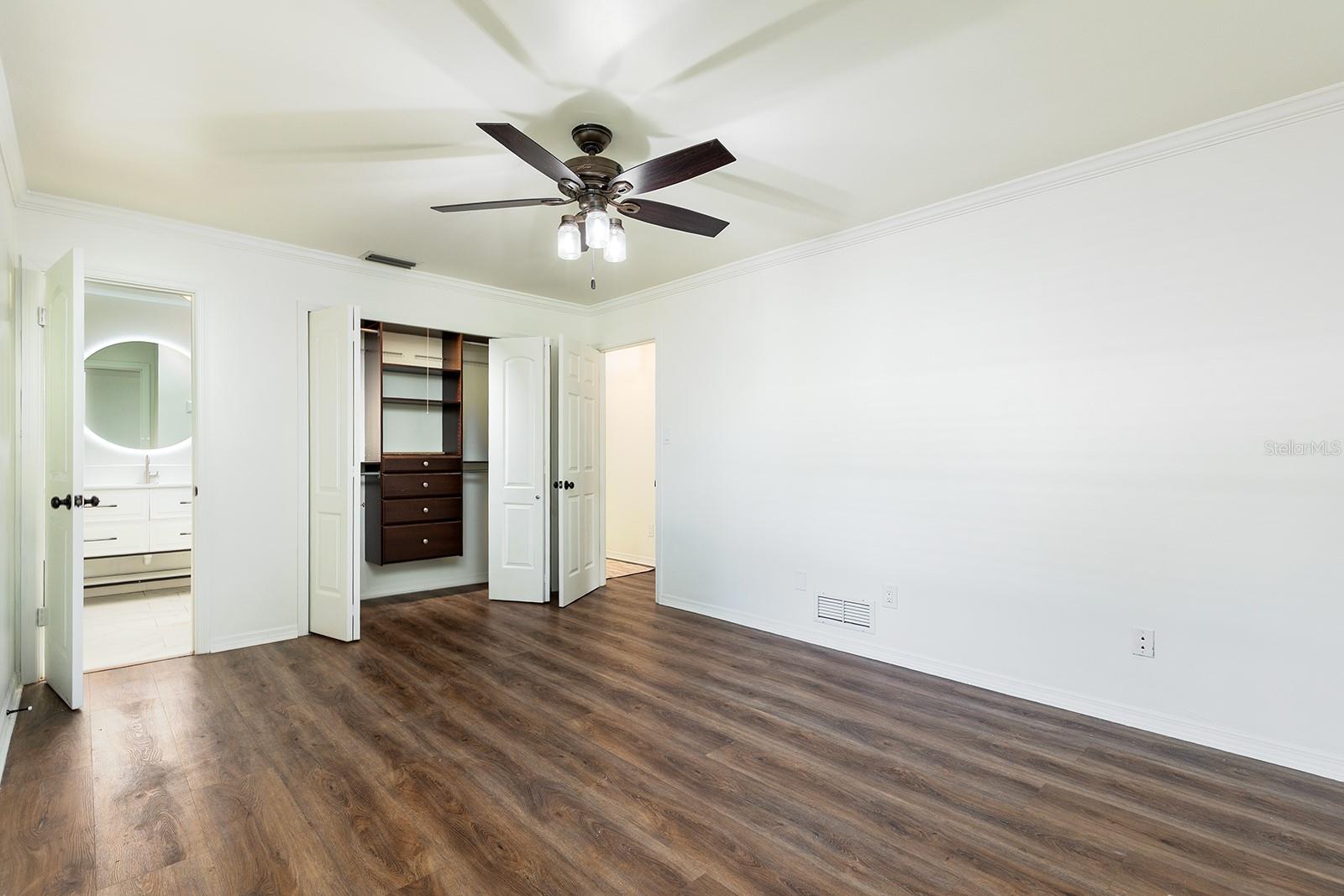 LAKE LAGRANGE MANOR - Residential