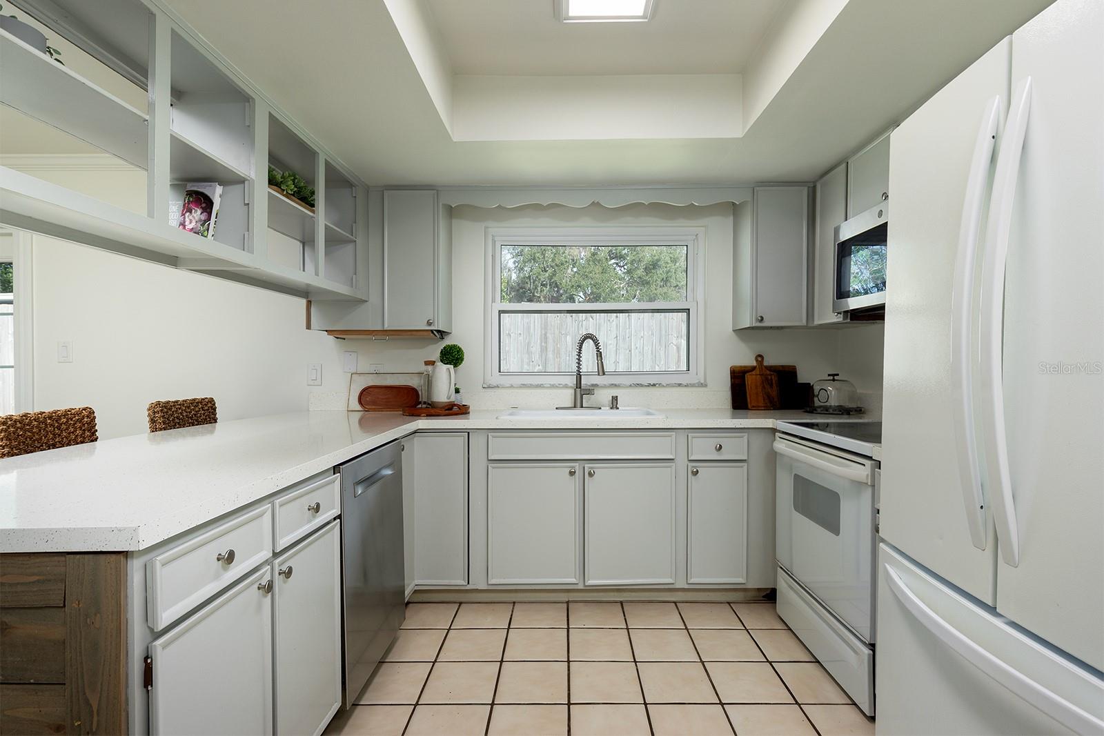 LAKE LAGRANGE MANOR - Residential