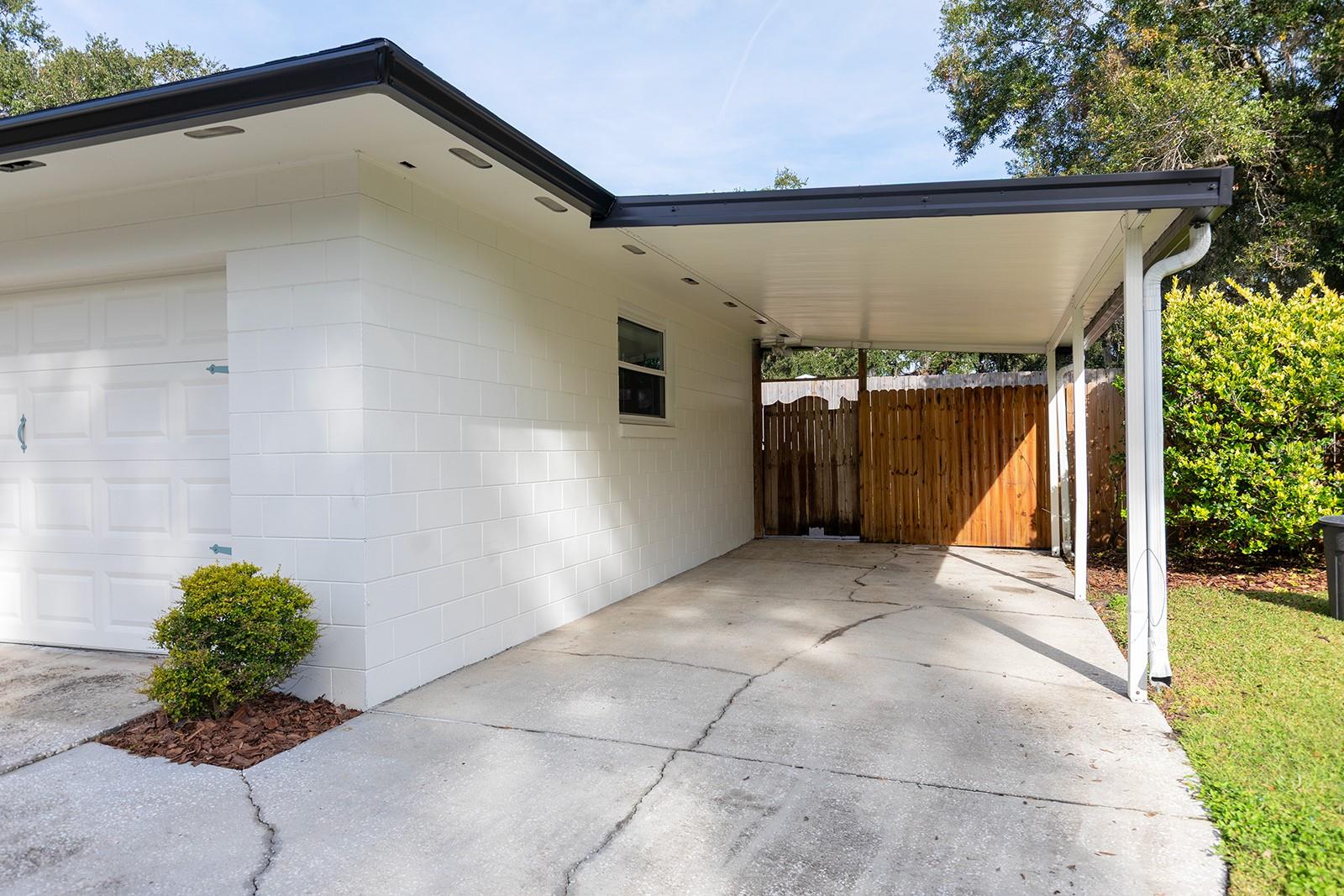 LAKE LAGRANGE MANOR - Residential