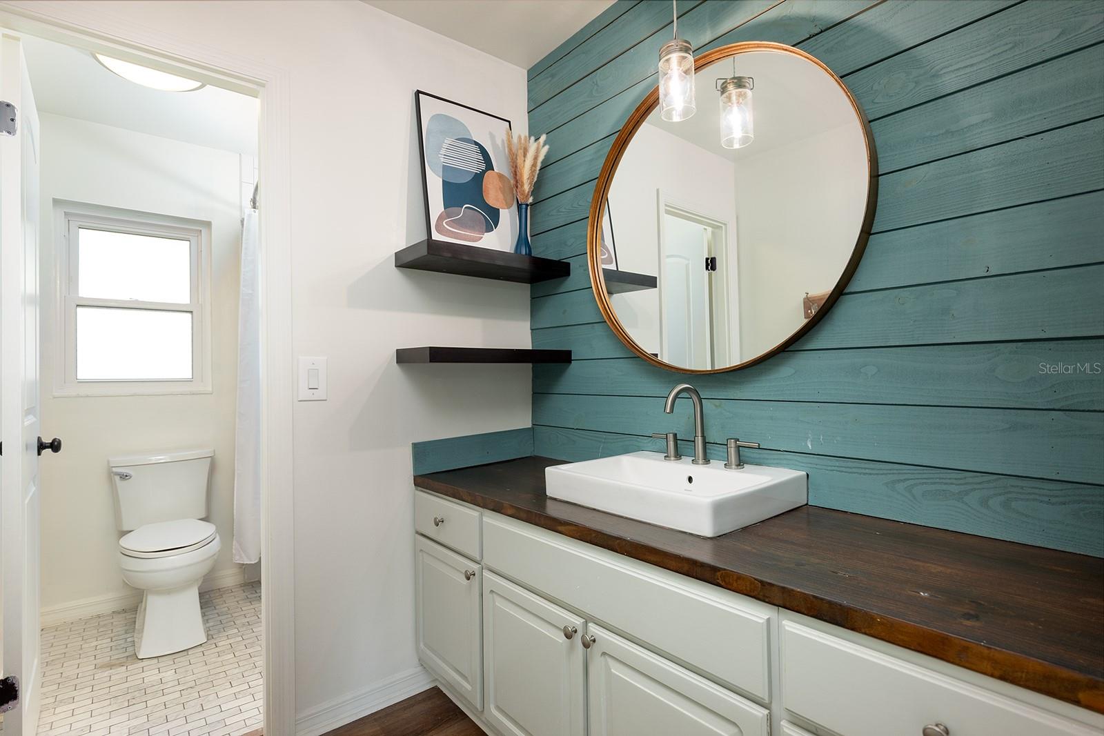 LAKE LAGRANGE MANOR - Residential