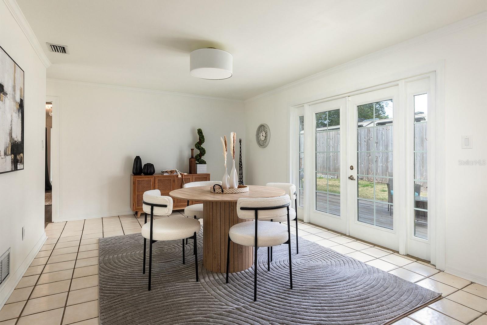 LAKE LAGRANGE MANOR - Residential