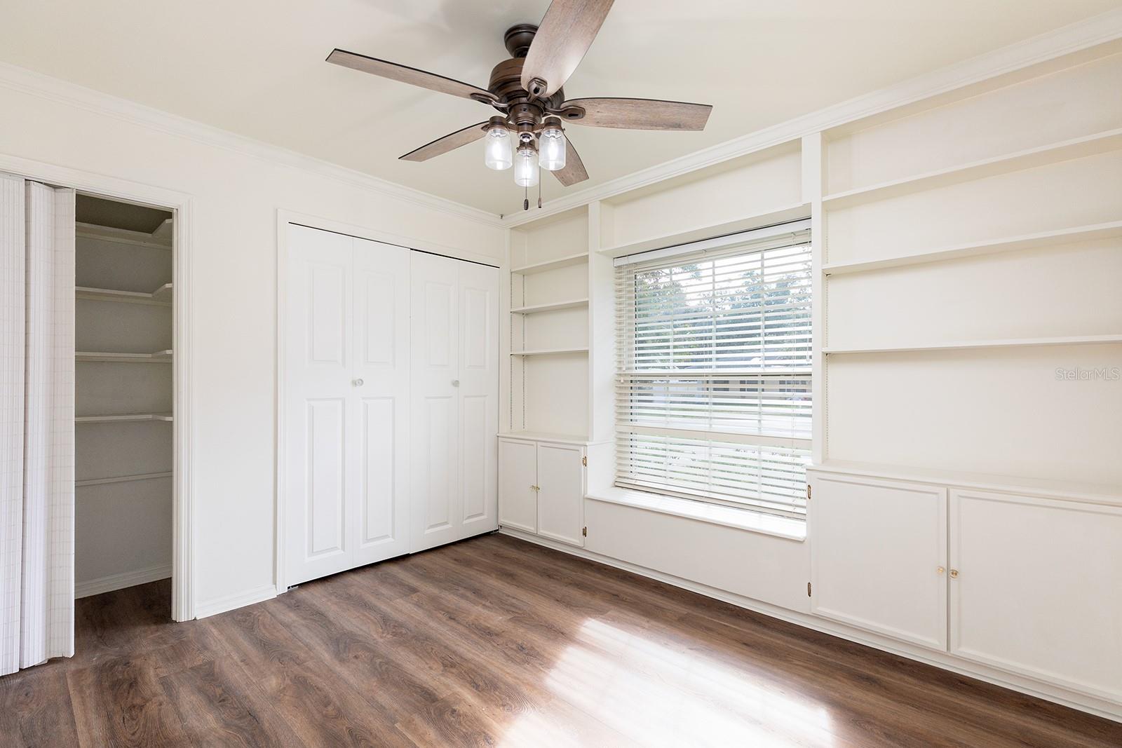 LAKE LAGRANGE MANOR - Residential