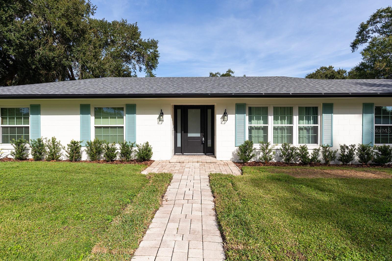 LAKE LAGRANGE MANOR - Residential