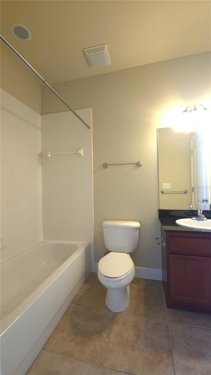 CHASE HOLLOW LLC PH 3 - Residential