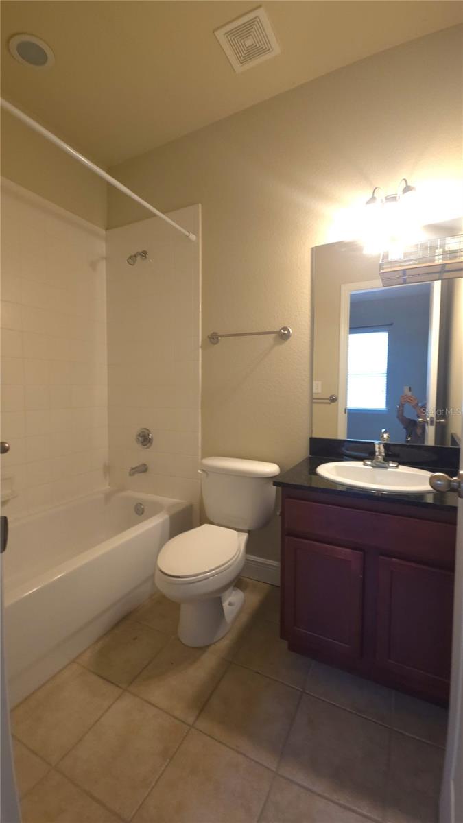 CHASE HOLLOW LLC PH 3 - Residential
