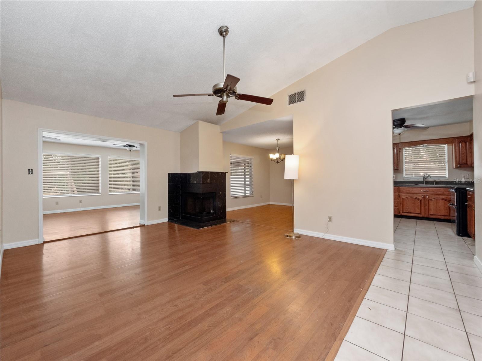 SPARLING HILLS - Residential