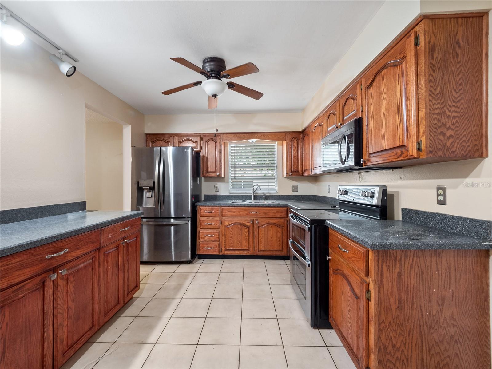 SPARLING HILLS - Residential