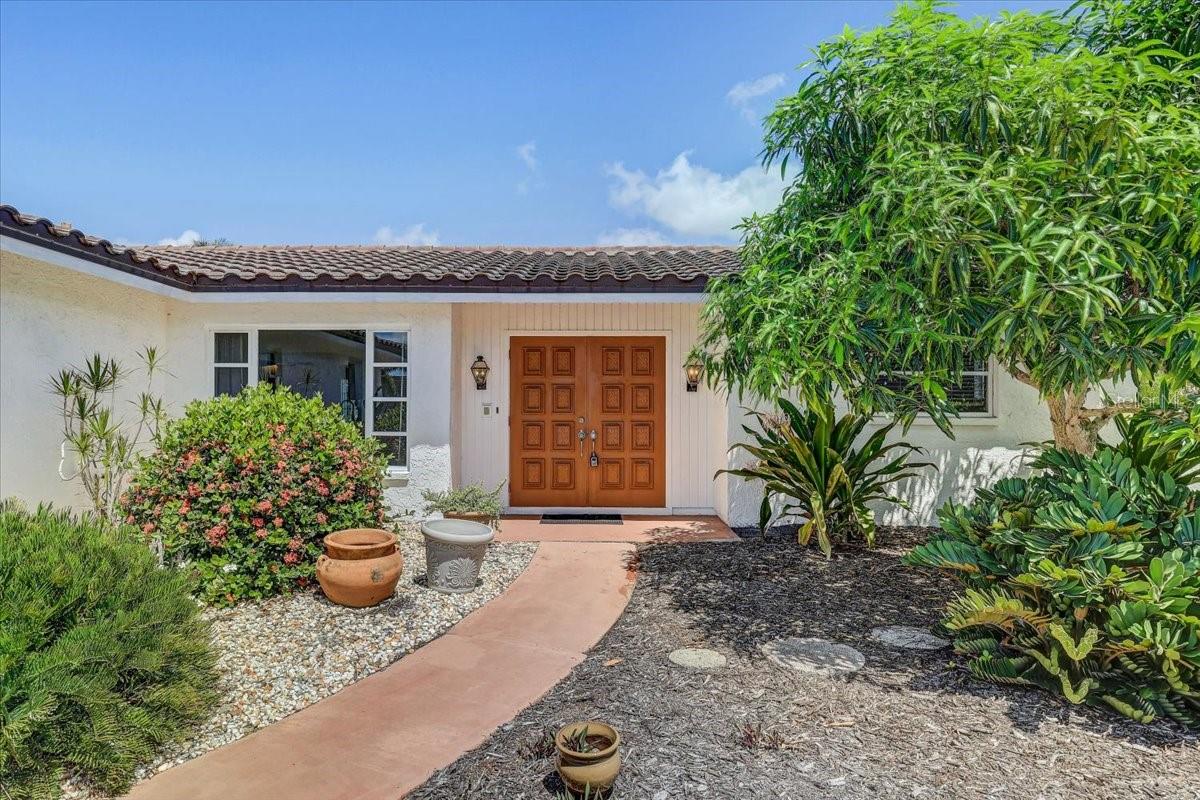 11 OLD TRAIL ROAD
