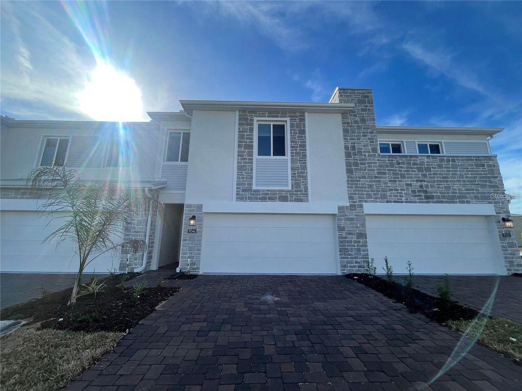 Photo of 9046 Mulligan Island Lane, Davenport, FL 33896 (MLS # S5139872)
