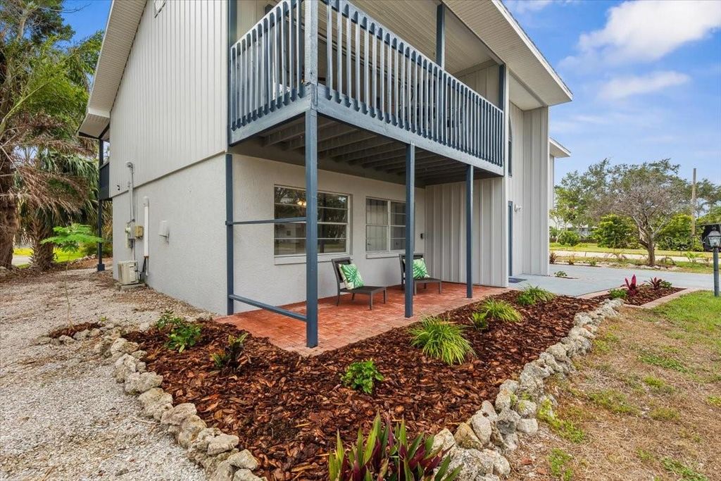 Photo of 824 35th Avenue Drive W, Palmetto, FL 34221 (MLS # TB8383210)