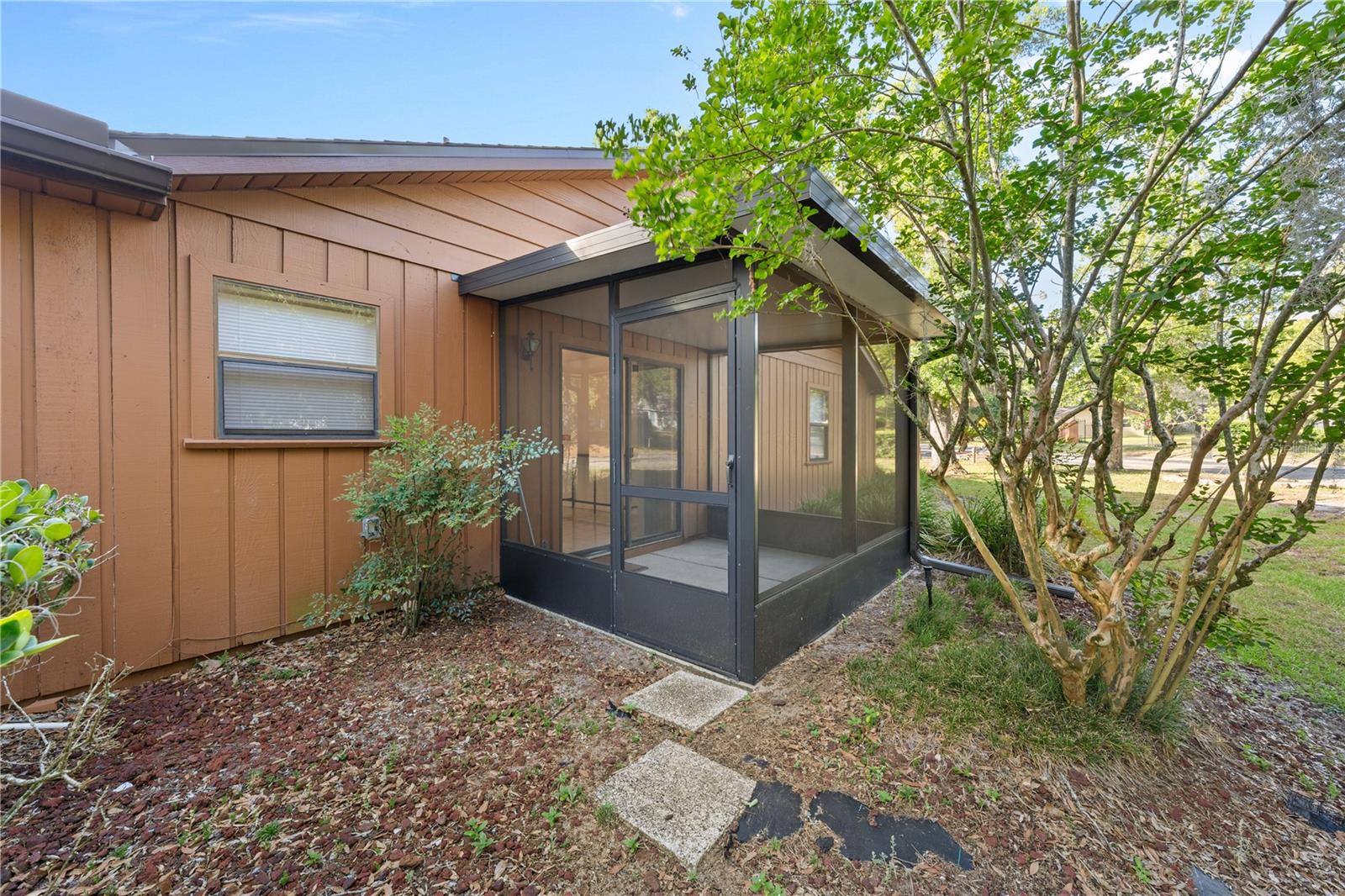 2701 NE 10TH STREET 101