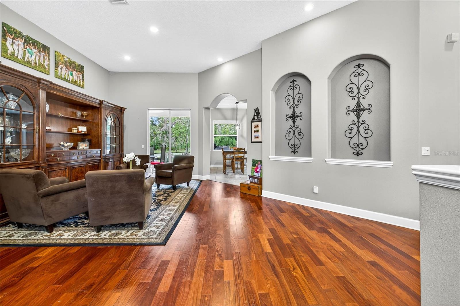 VIRGINIA ACRES - Residential