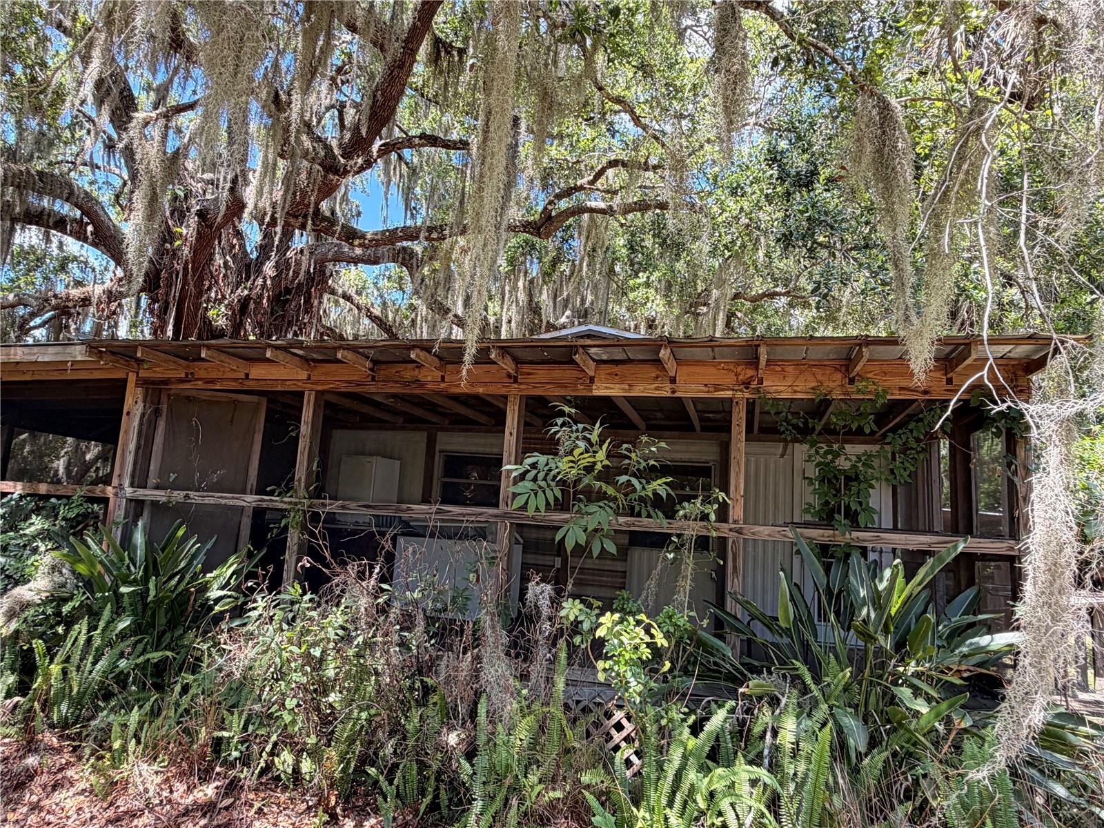 LYONS - Residential