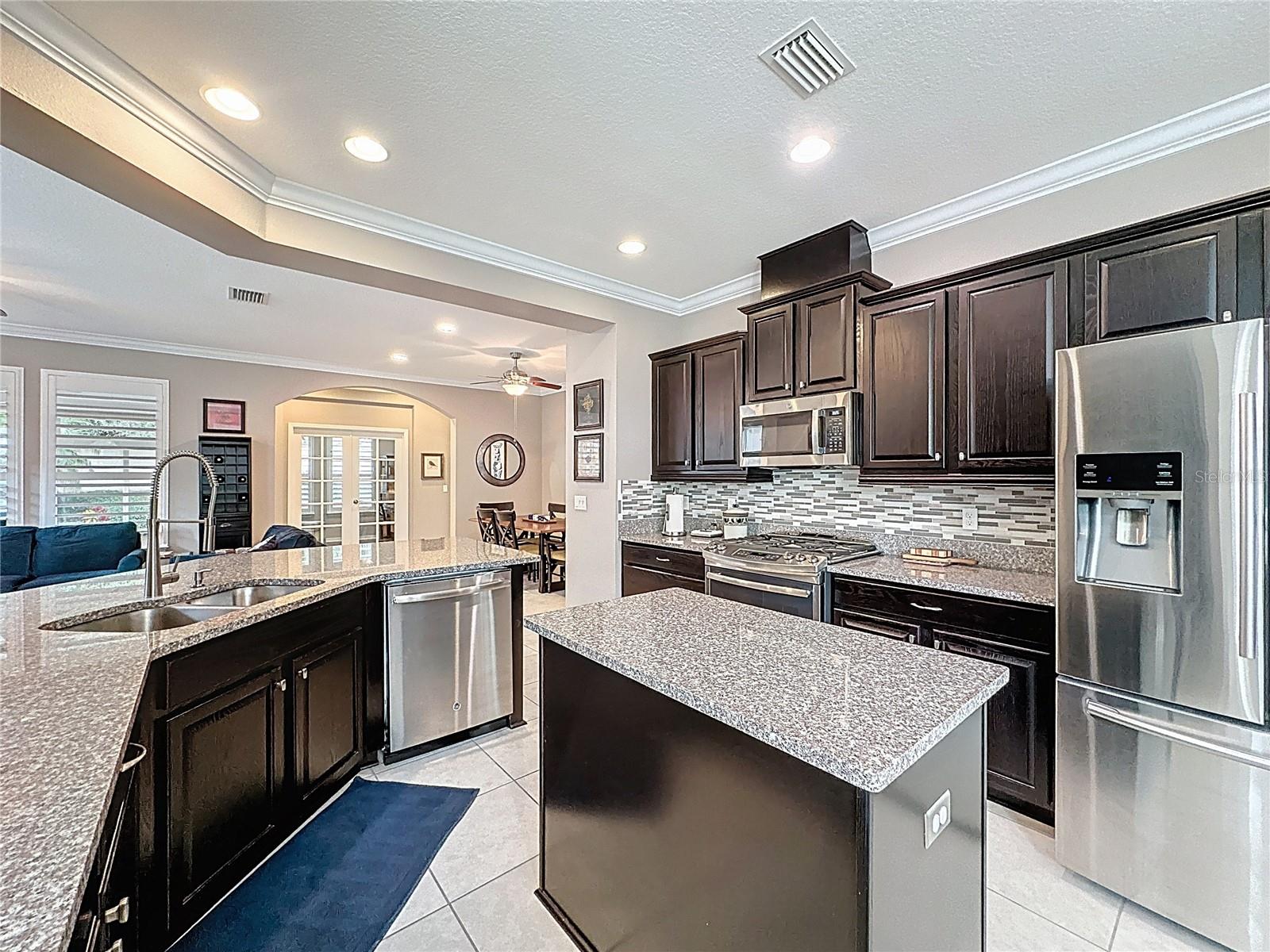 CASCADES/GROVELAND PH 4-1 - Residential