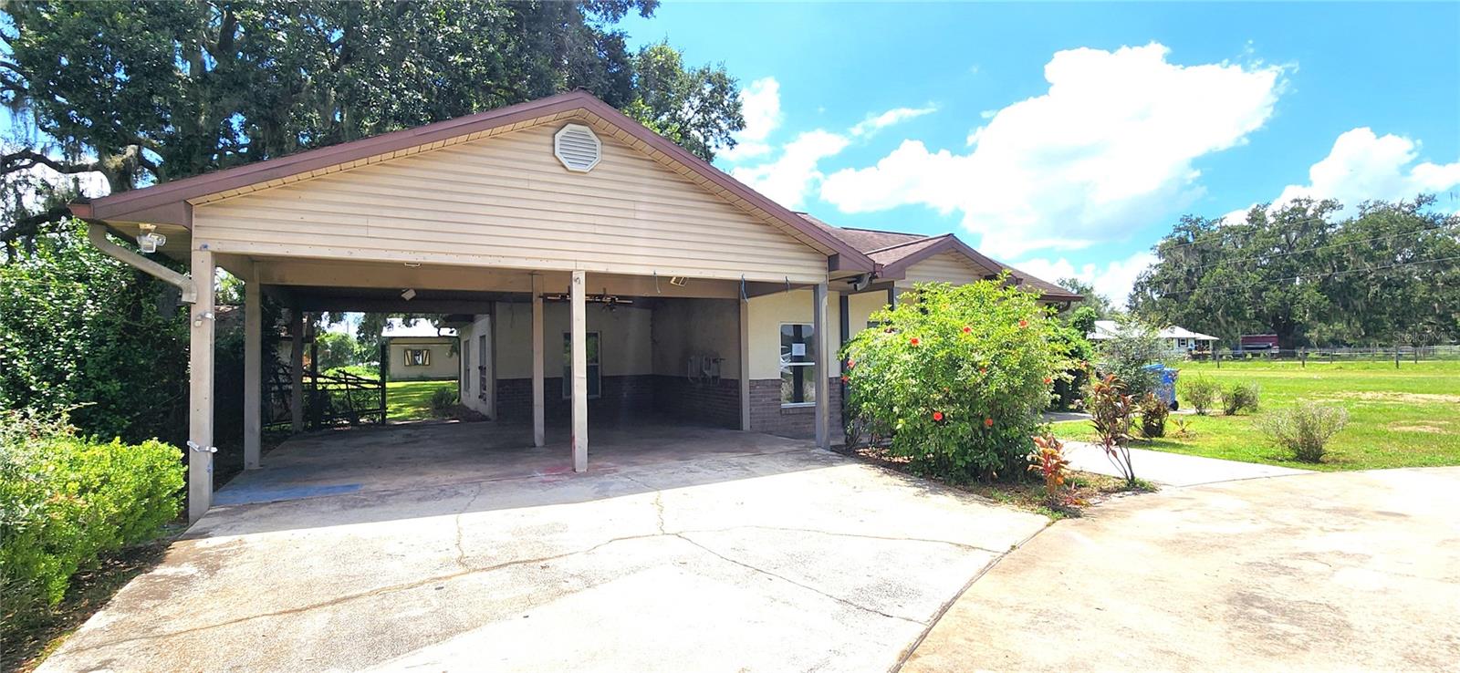 1205 E KNIGHTS GRIFFIN ROAD