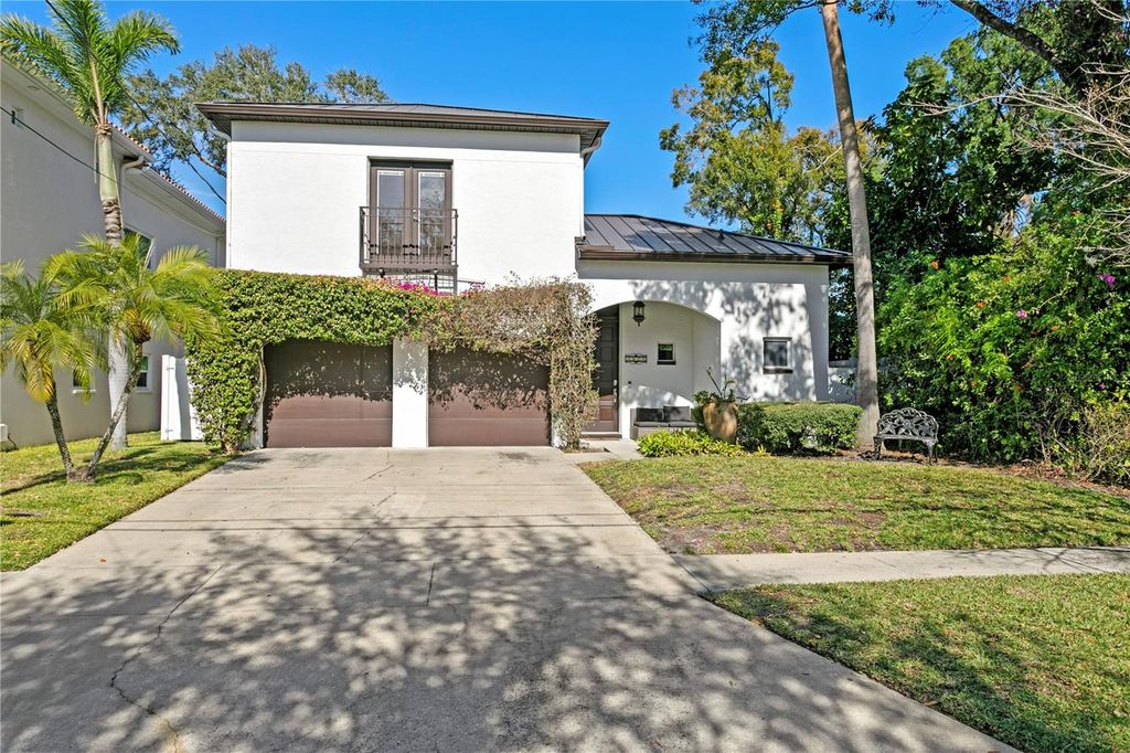 Photo of 3821 W Santiago Street, Tampa, FL 33629 (MLS # TB8460579)