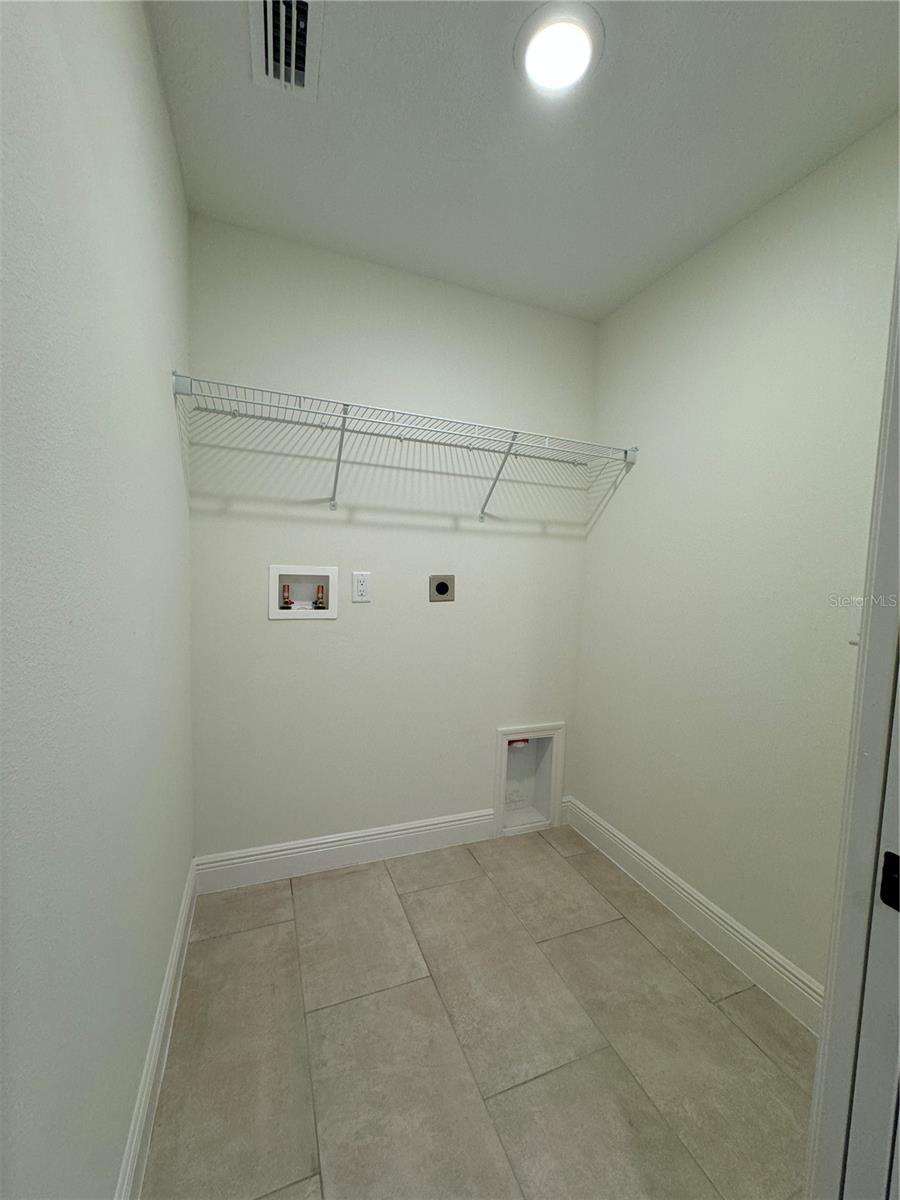 WEST HIGHLANDS - Residential Lease