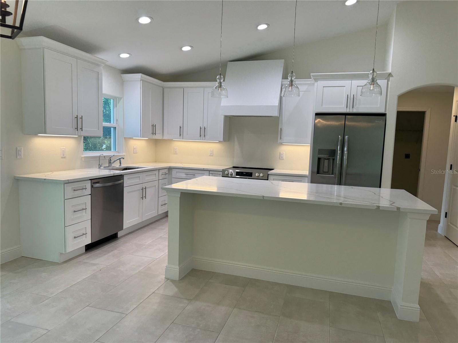 WEST HIGHLANDS - Residential Lease