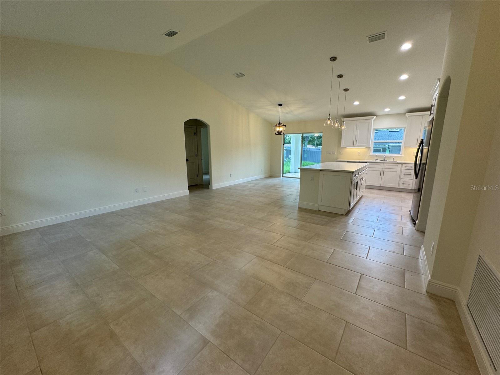 WEST HIGHLANDS - Residential Lease