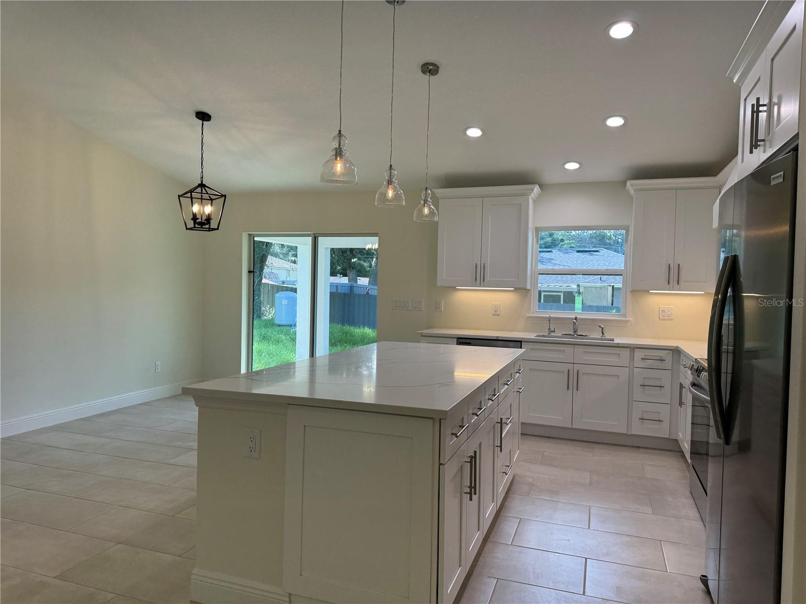 WEST HIGHLANDS - Residential Lease