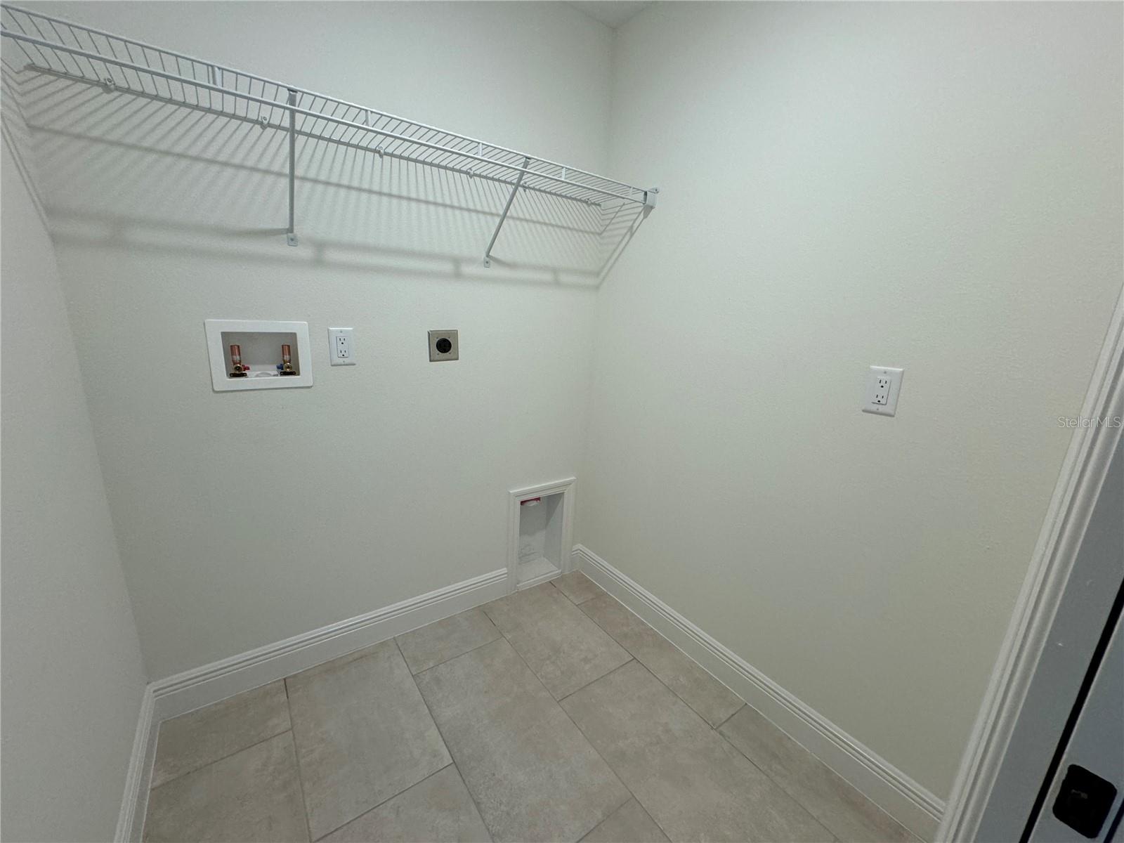 WEST HIGHLANDS - Residential Lease