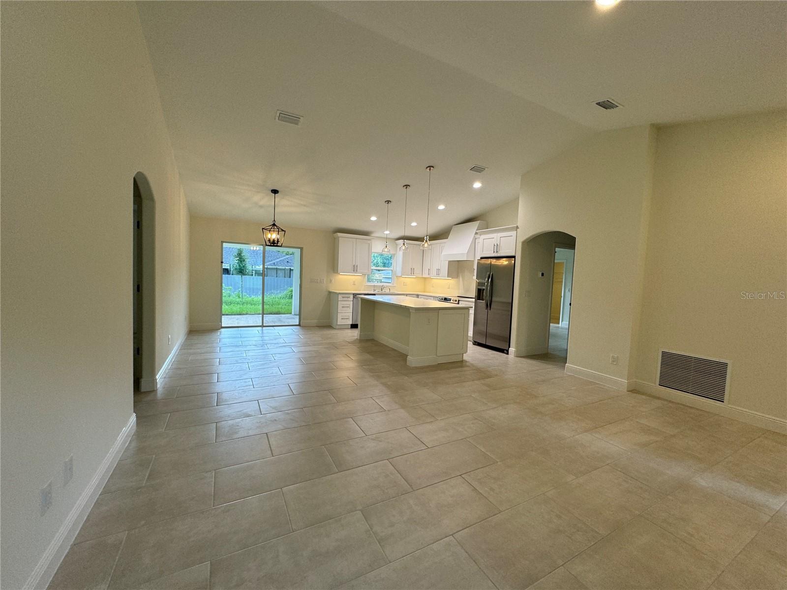 WEST HIGHLANDS - Residential Lease