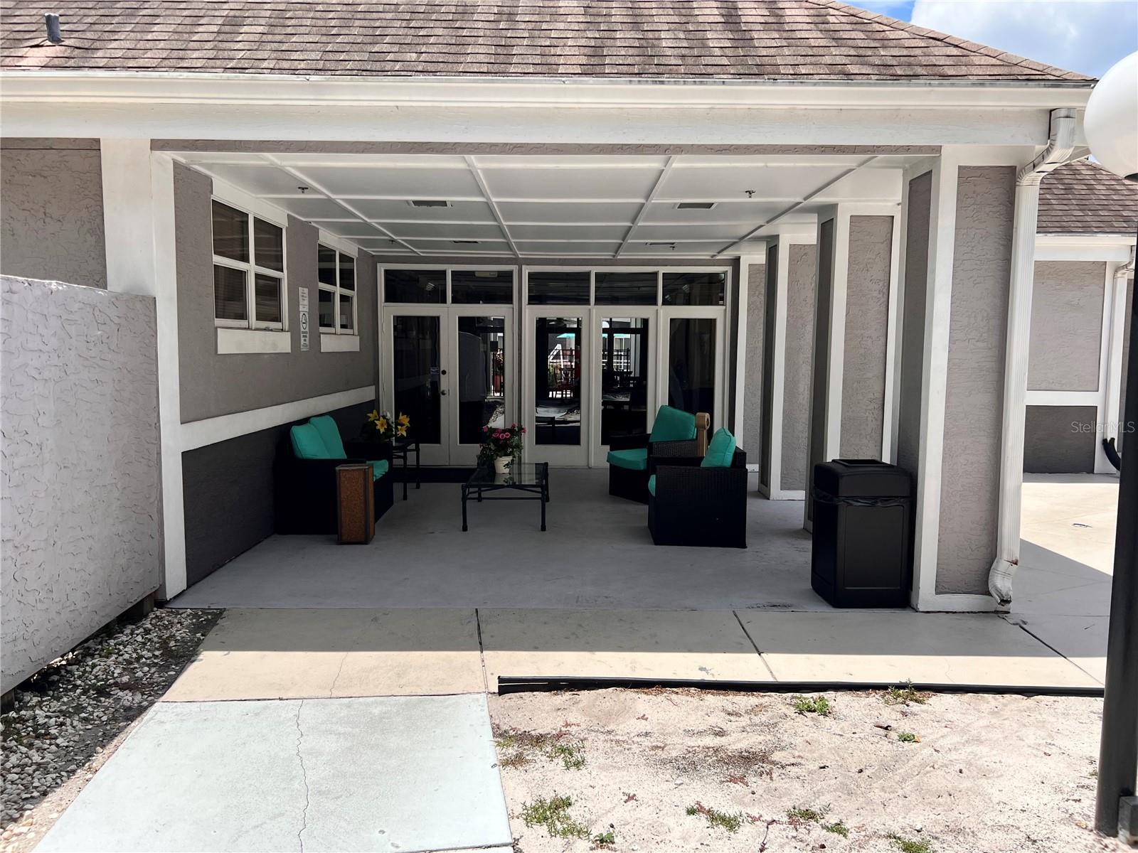 PARKWAY PALMS RESORT MAINGATE CONDO - Residential