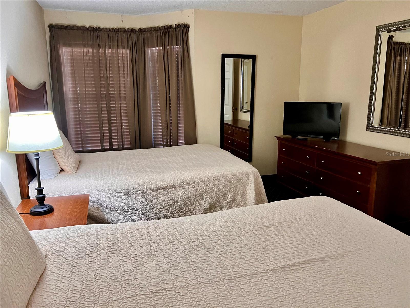 PARKWAY PALMS RESORT MAINGATE CONDO - Residential