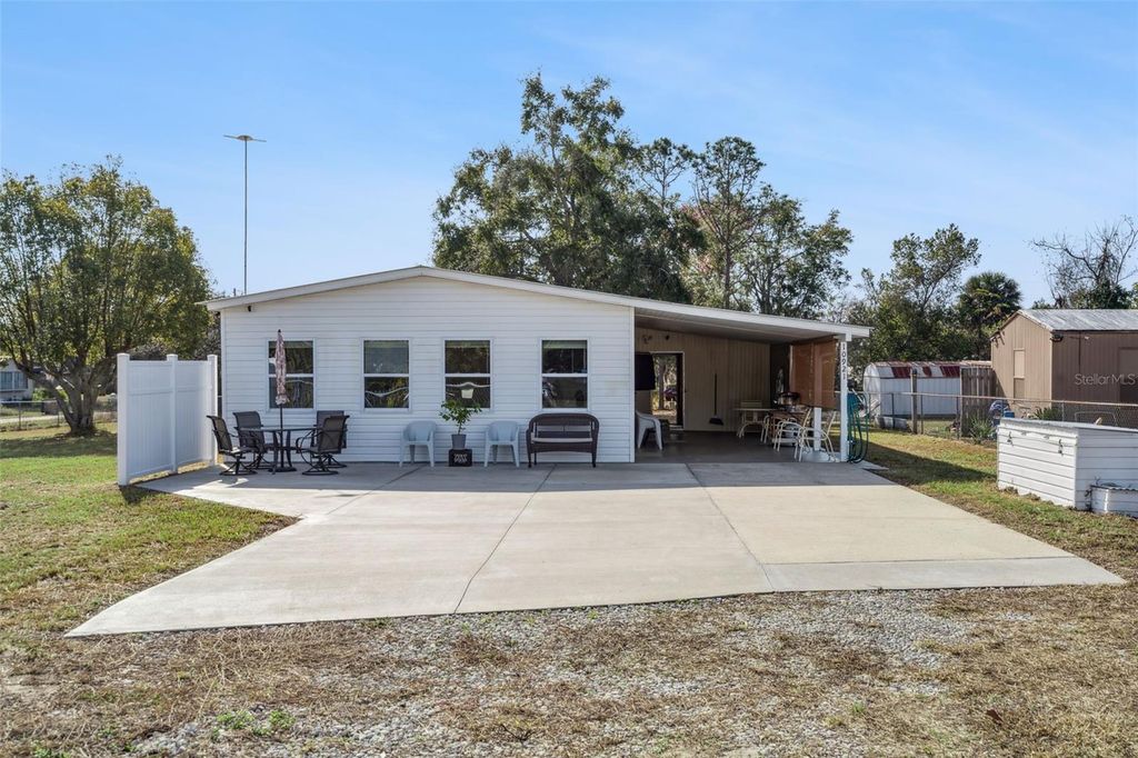 Photo of 10921 Luana Drive, Leesburg, FL 34788 (MLS # G5106410)