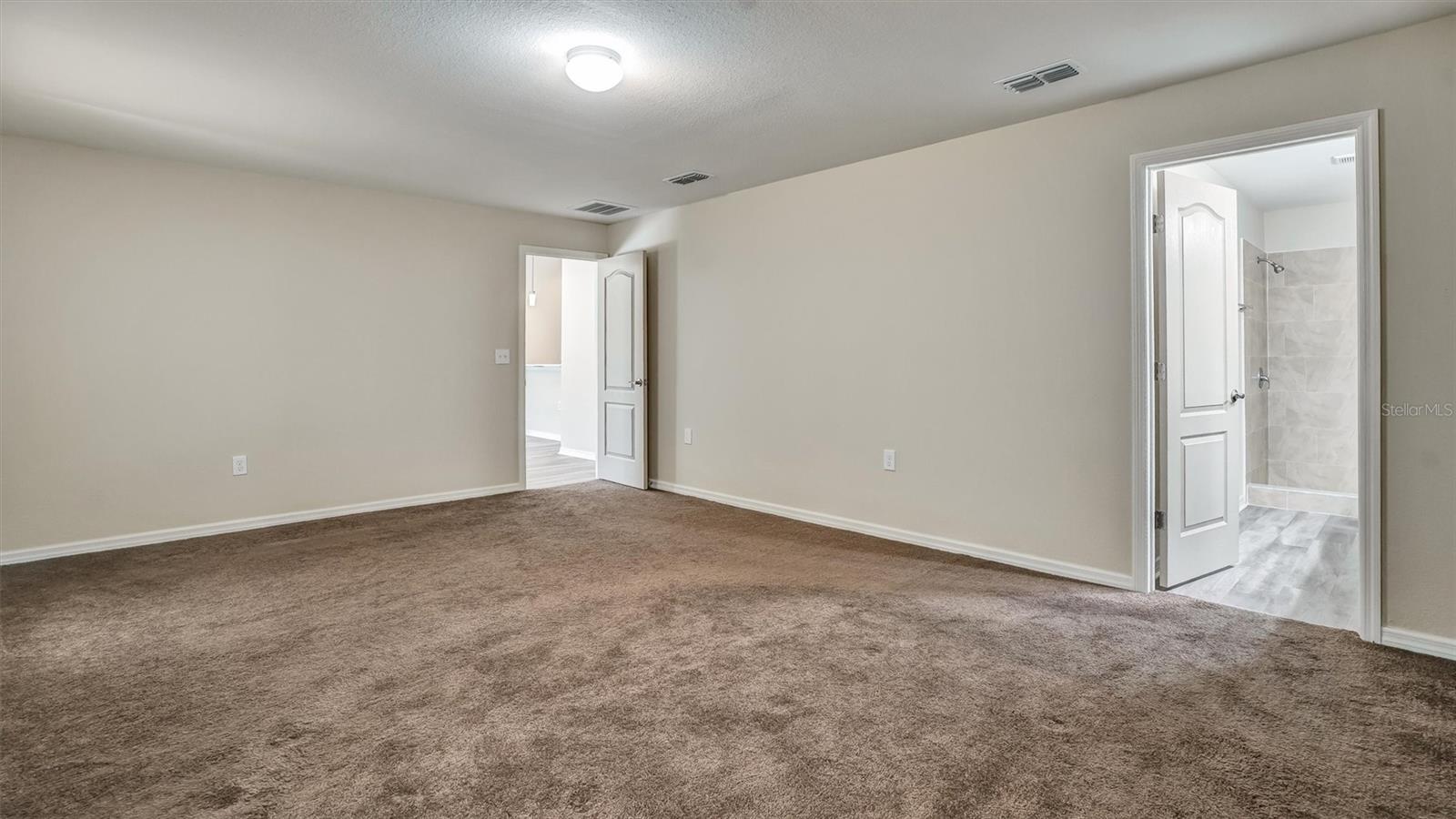 COVE/EAGLE LAKE - Residential Lease