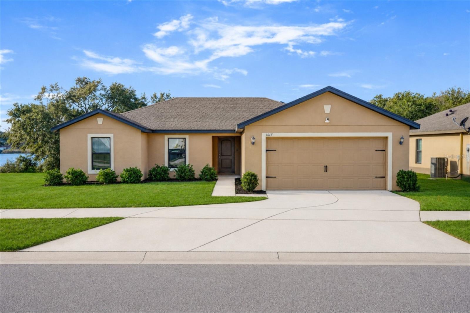 MASCOTTE LAKE JACKSON RIDGE PH 02 - Residential