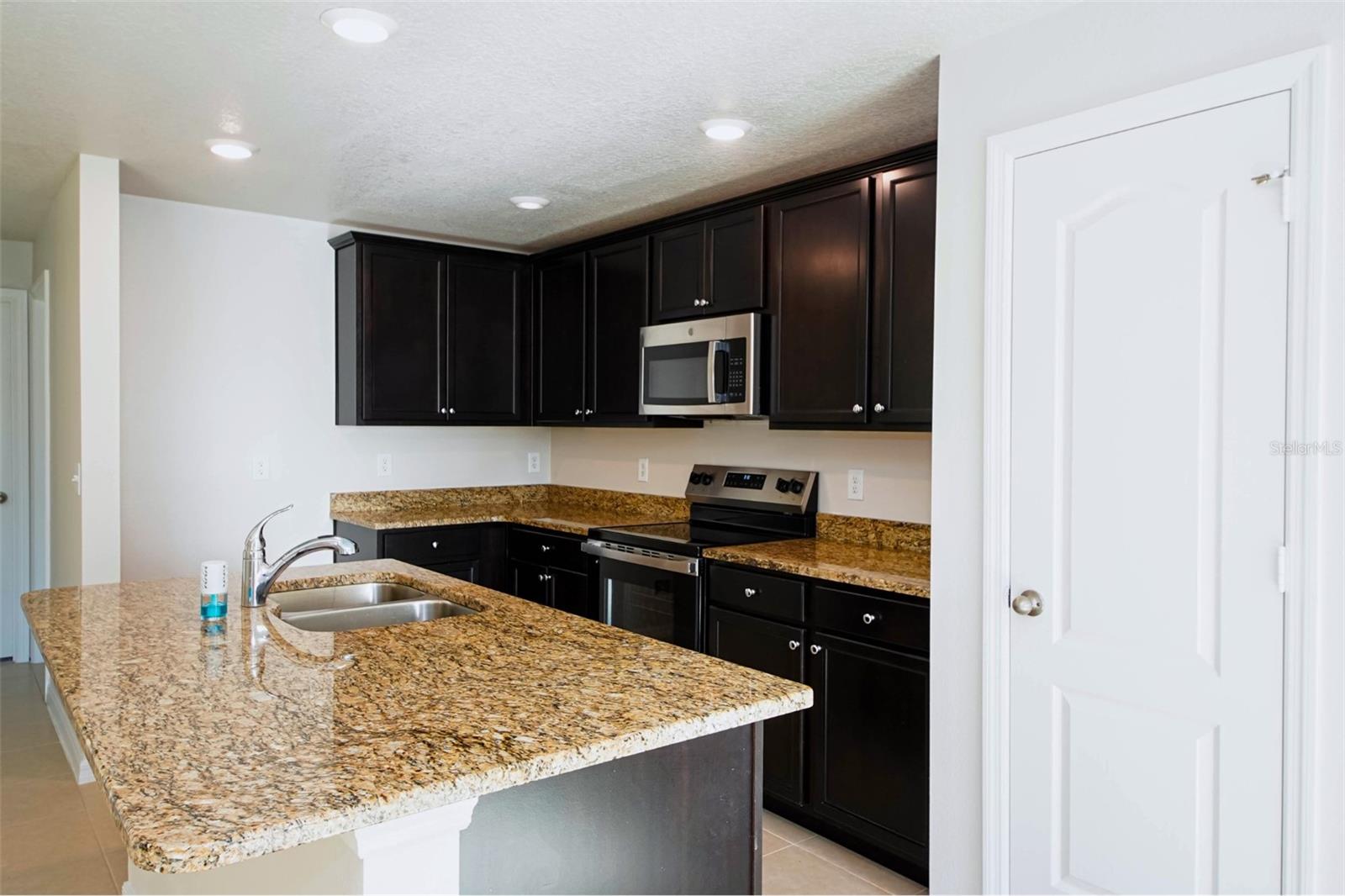 MASCOTTE LAKE JACKSON RIDGE PH 02 - Residential