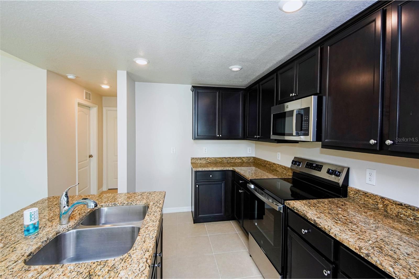 MASCOTTE LAKE JACKSON RIDGE PH 02 - Residential