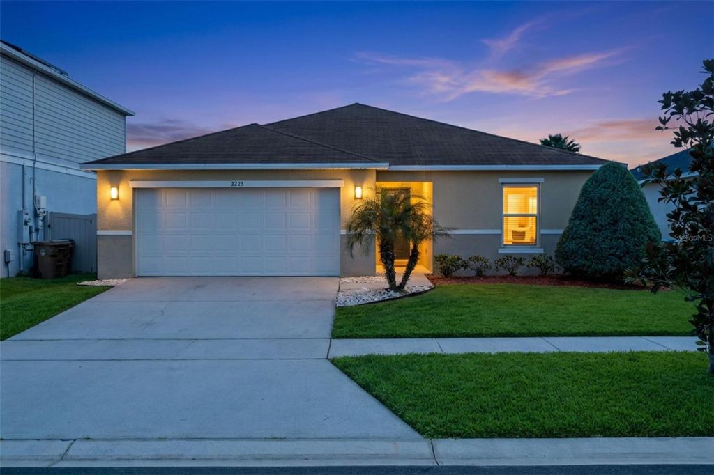 Photo of 3233 Eagle Hammock Circle, Kissimmee, FL 34743 (MLS # O6387094)