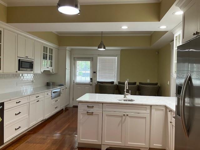 HOLDENS SUB REV M - Commercial Sale