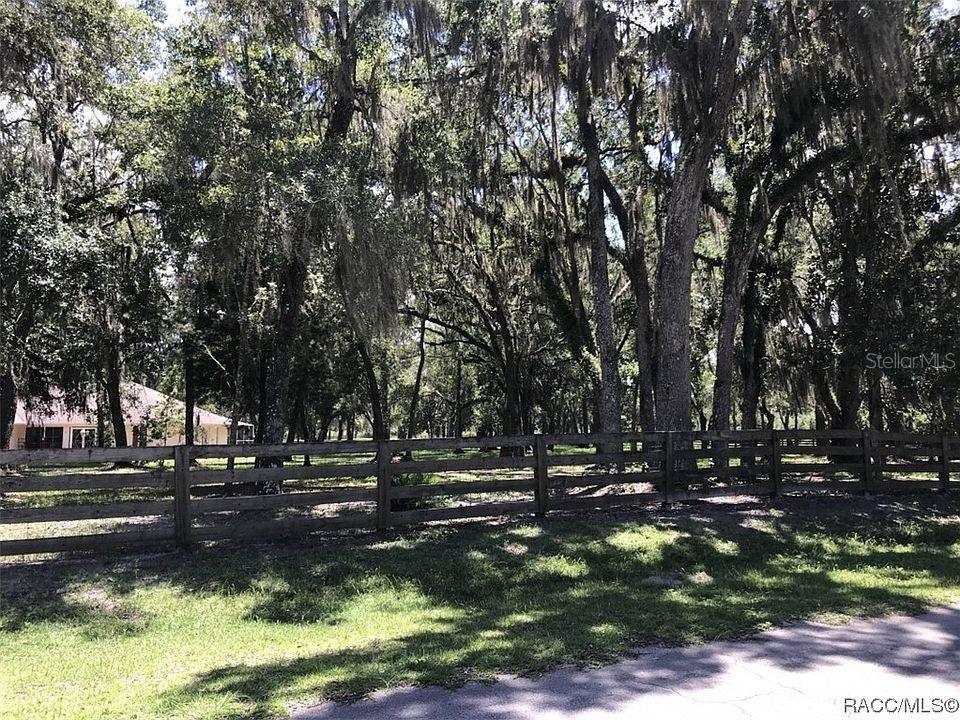 CRYSTAL MANOR UNIT 02 - Land