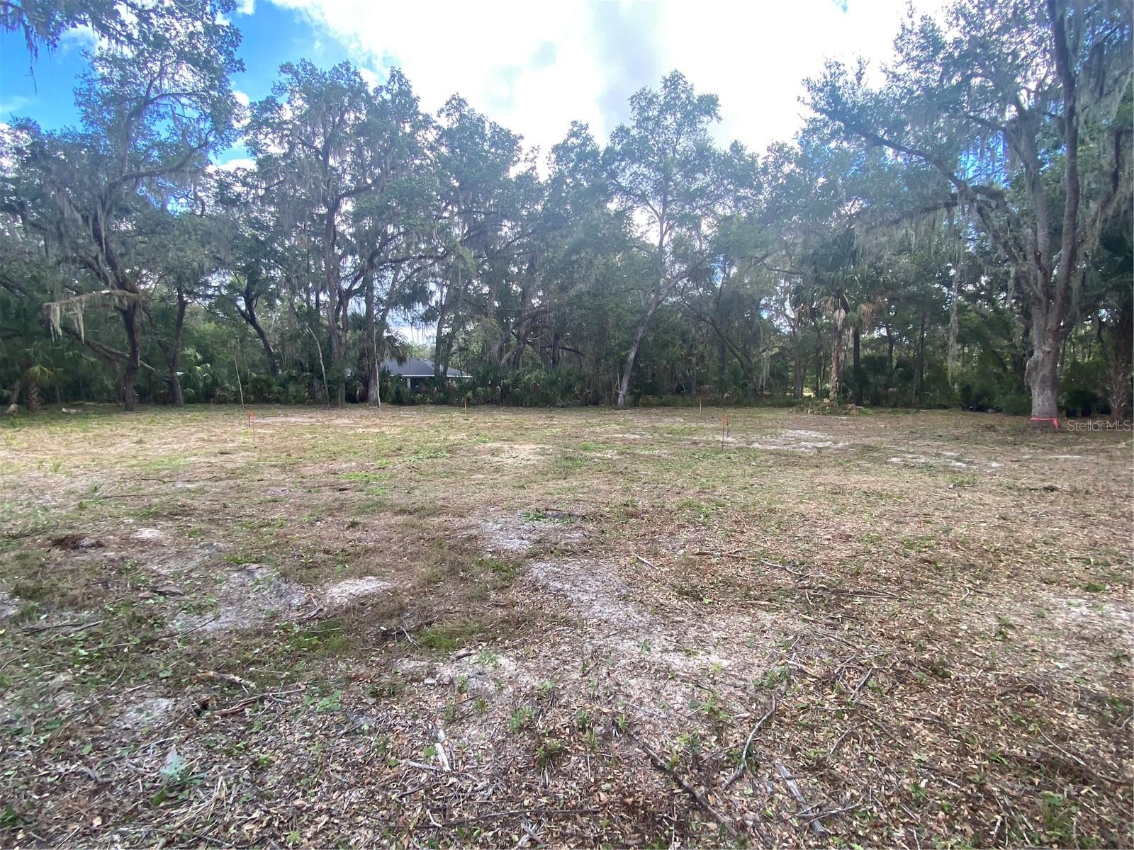 CRYSTAL MANOR UNIT 02 - Land