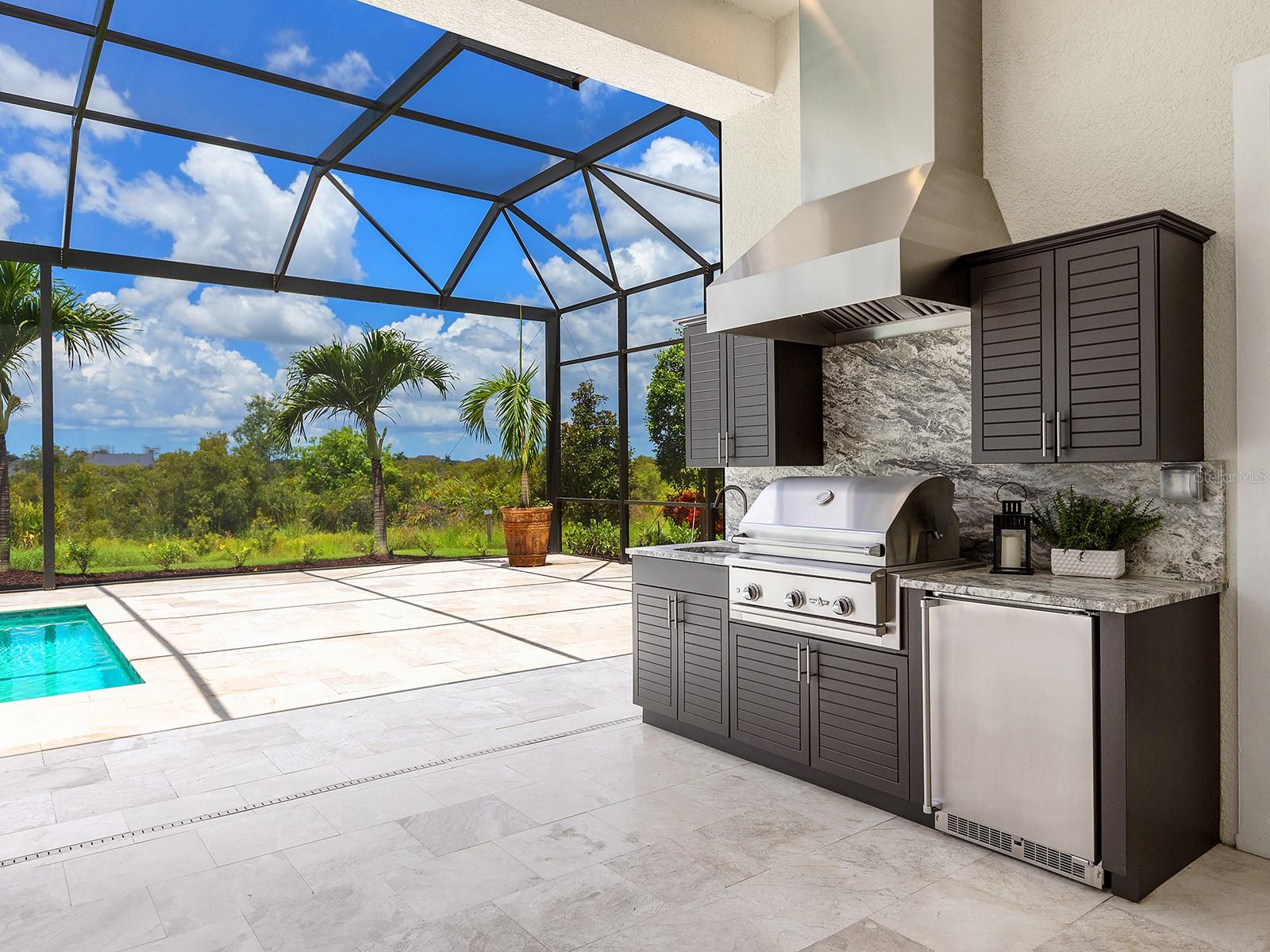 LAKE CLUB - Residential