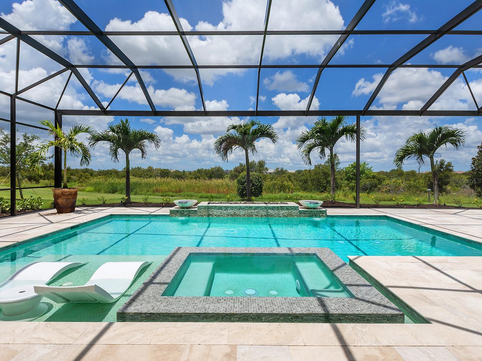 LAKE CLUB - Residential