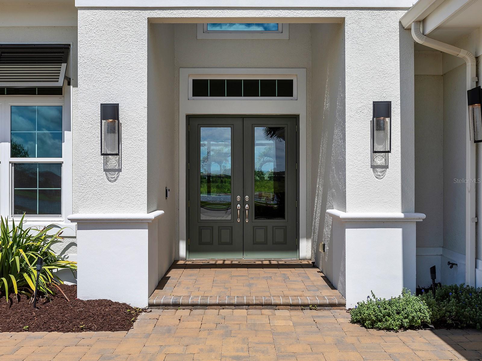 LAKE CLUB - Residential