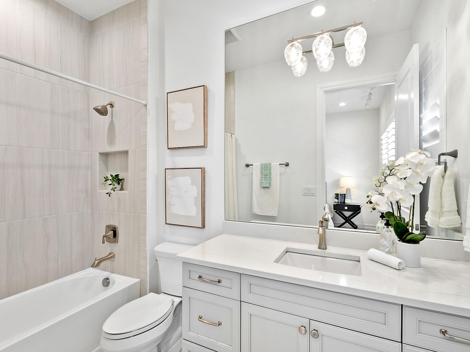 LAKE CLUB - Residential