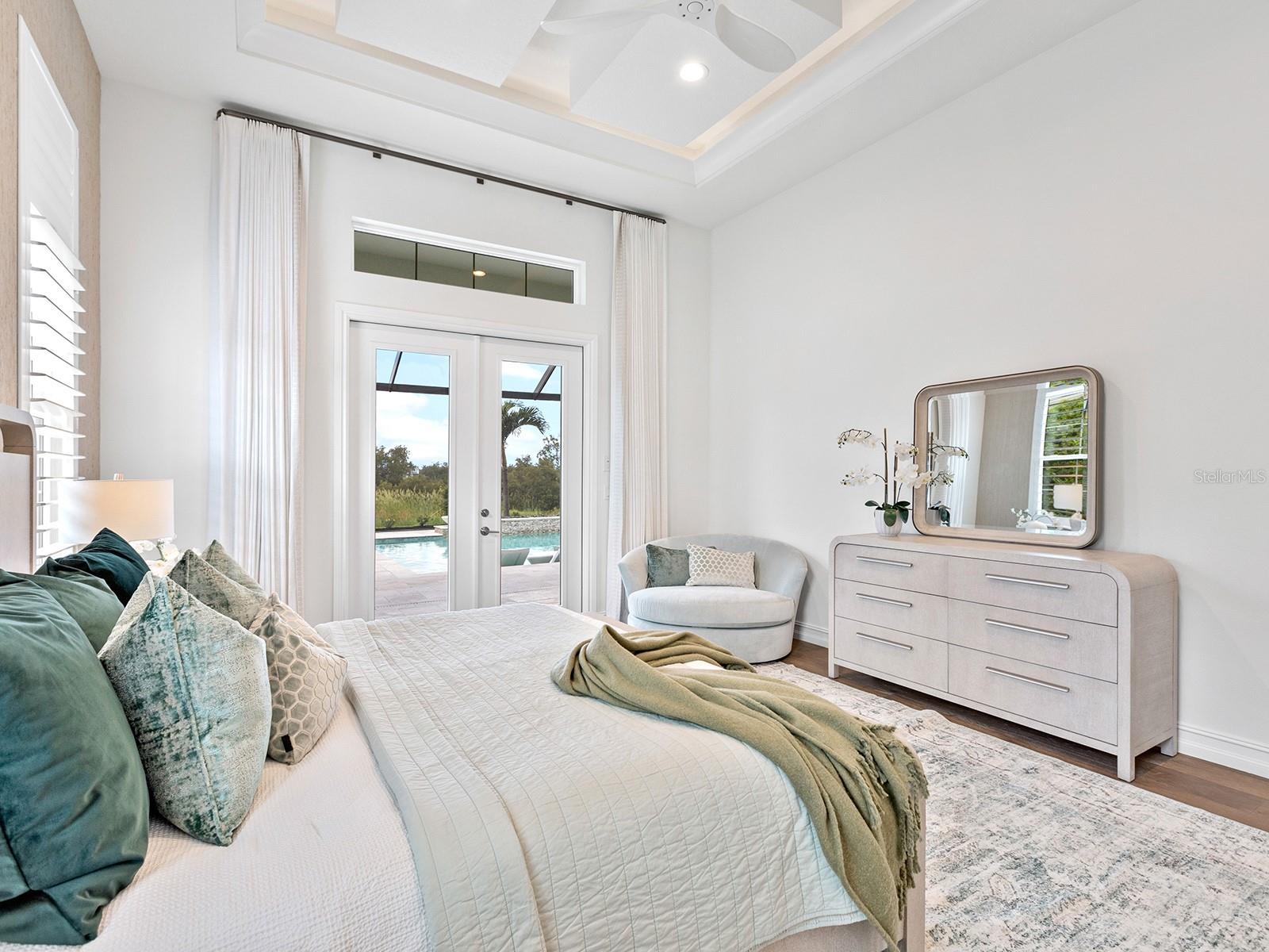 LAKE CLUB - Residential