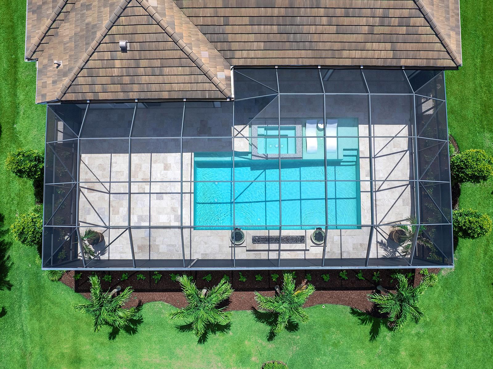 LAKE CLUB - Residential