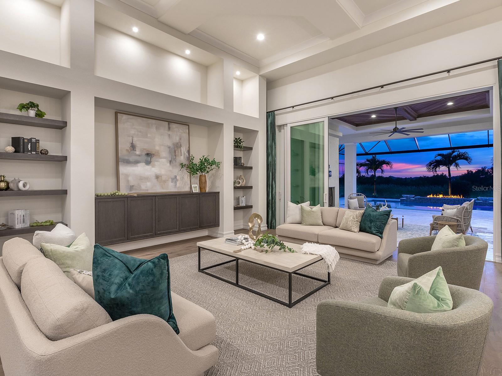 LAKE CLUB - Residential